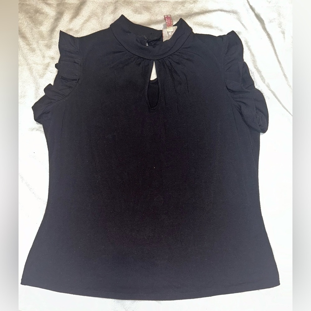 ⭐️5 for $25⭐️ black blouse